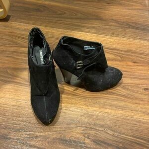 Bamboo size 9 bootie